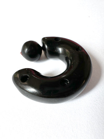 Paula Mendoza Hoops resin black