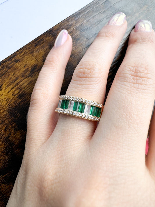 Big Band Ring Lab Emerald by Bichota