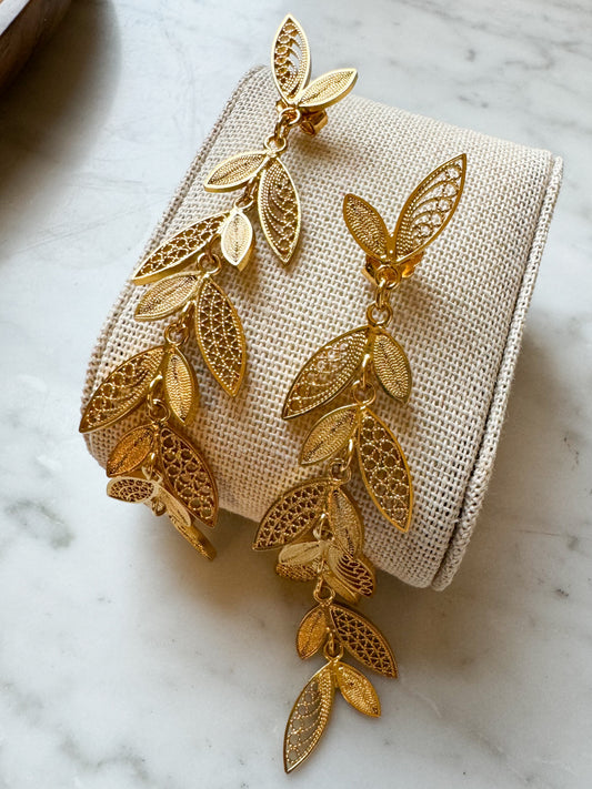 Filigree Leaves Pendants