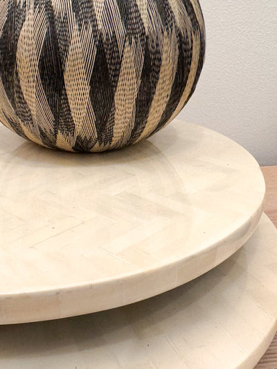 Lazy Susan White Ribs Tiles