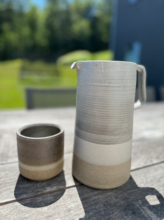 Pato Y Cruz Striped Pitcher and Mugs Set