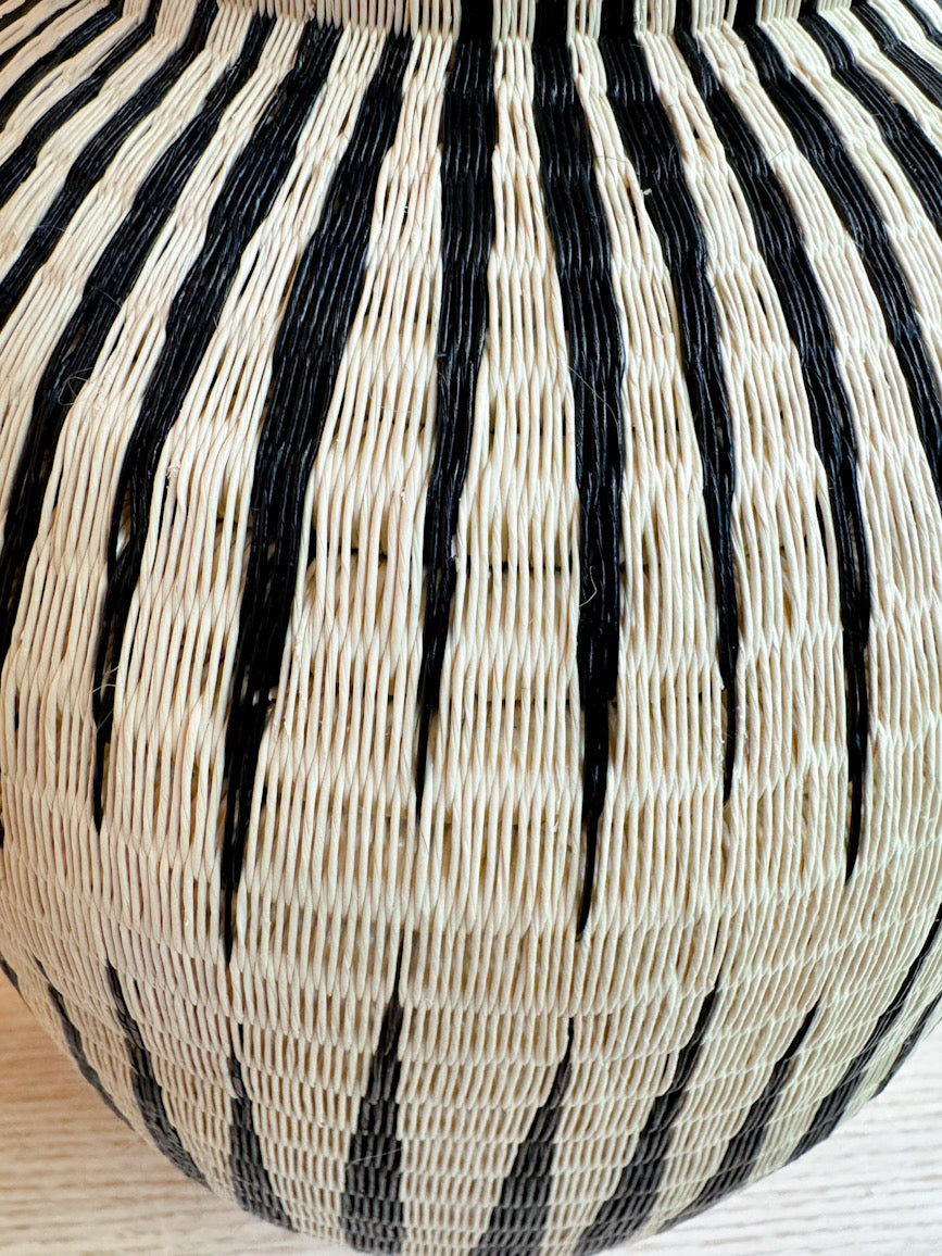 Werregue Big Vase Diamond Pattern