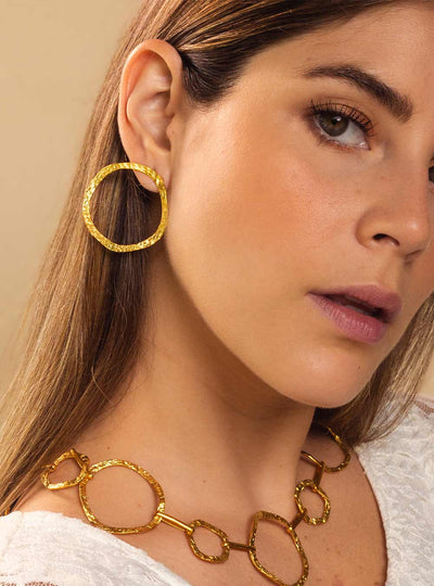 Short Crop Circle Necklace by Durando