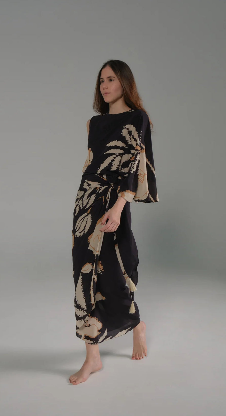 Juan de Dios Gonzalez Crepe Chine Blouse Black & Beige Gladolos