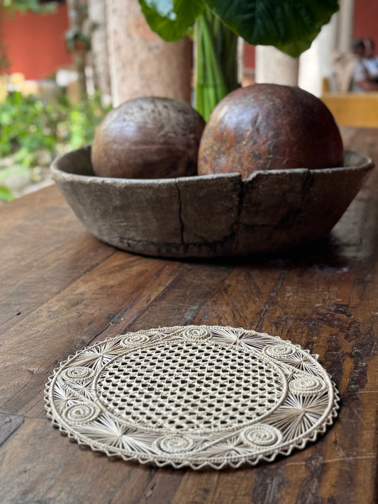 Usiacurí Caracol Placemats with Curved Edge