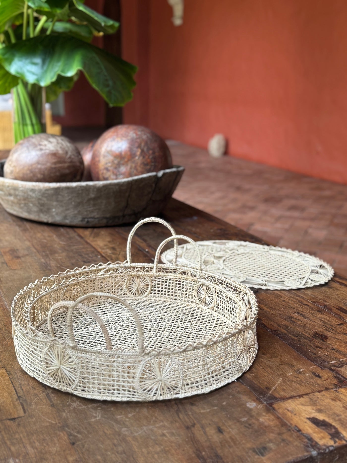 Usiacurí Tray Set with Curved Edge