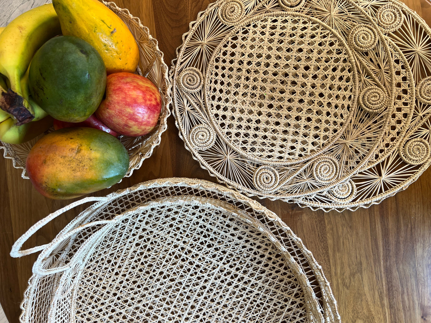 Usiacurí Caracol Placemats with Curved Edge