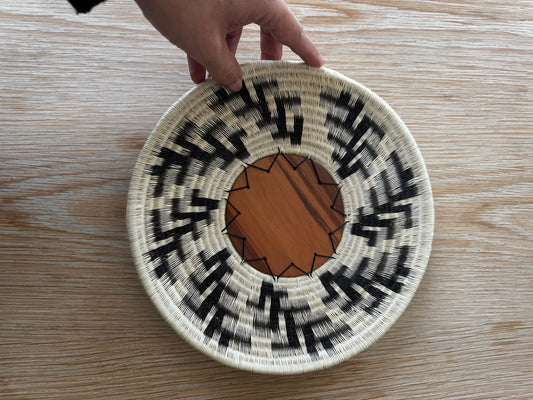Limbania Cream Werregue Decorative Plate with wood inlay