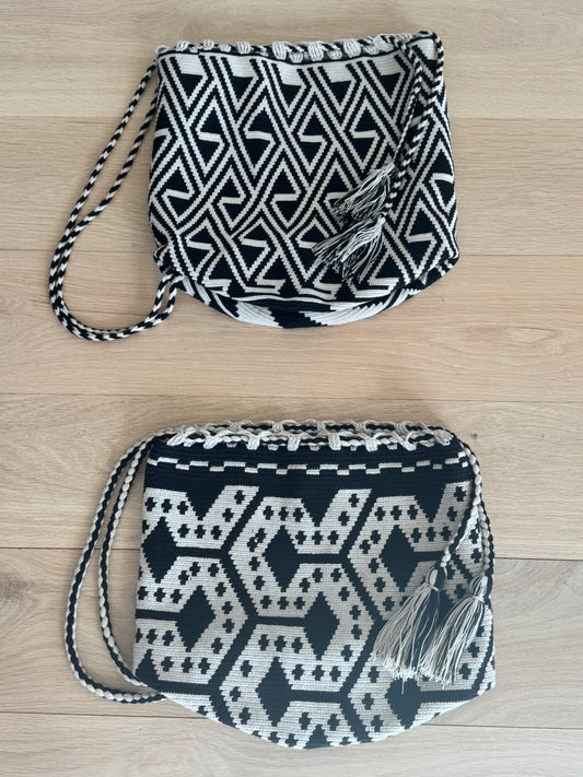 Mochila Wayuu Back Pack (Black and Natural Diamon Shape)