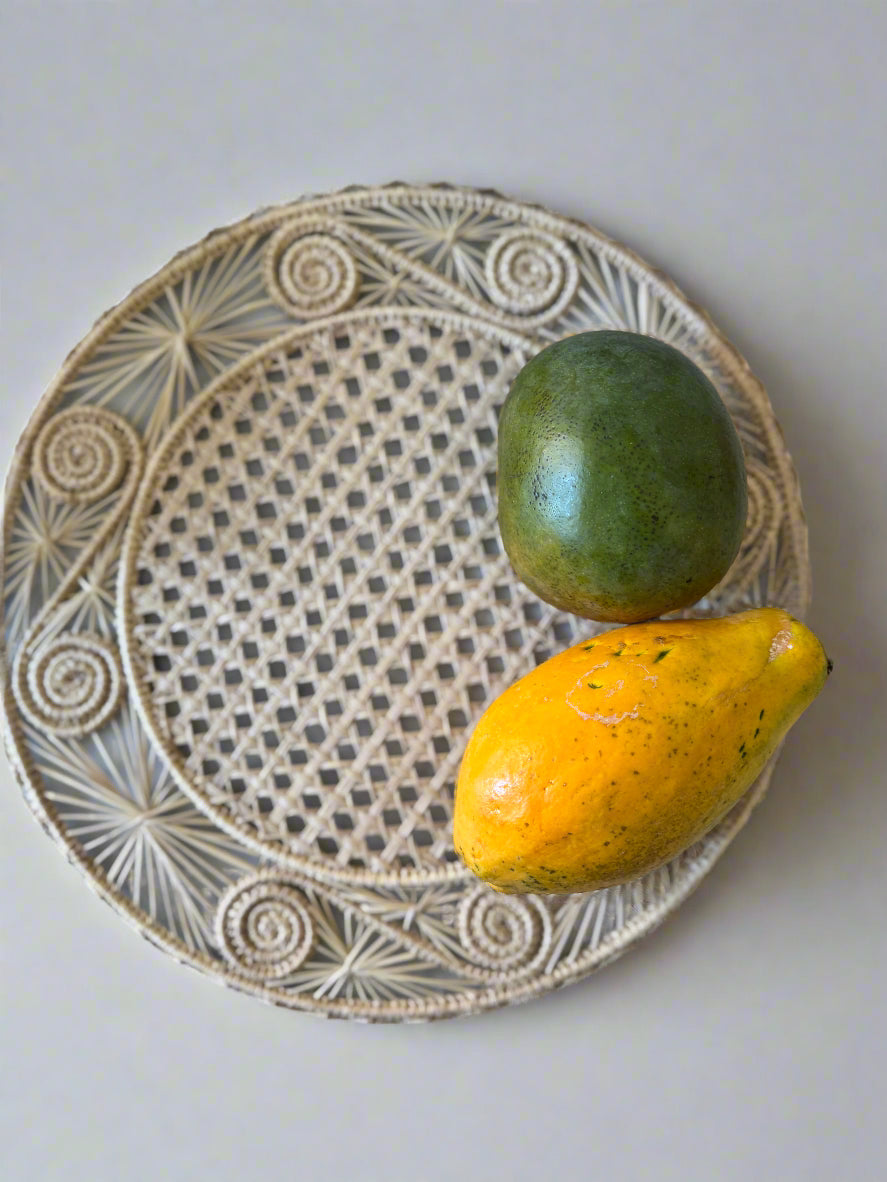 Usiacurí Caracol Placemats with Curved Edge