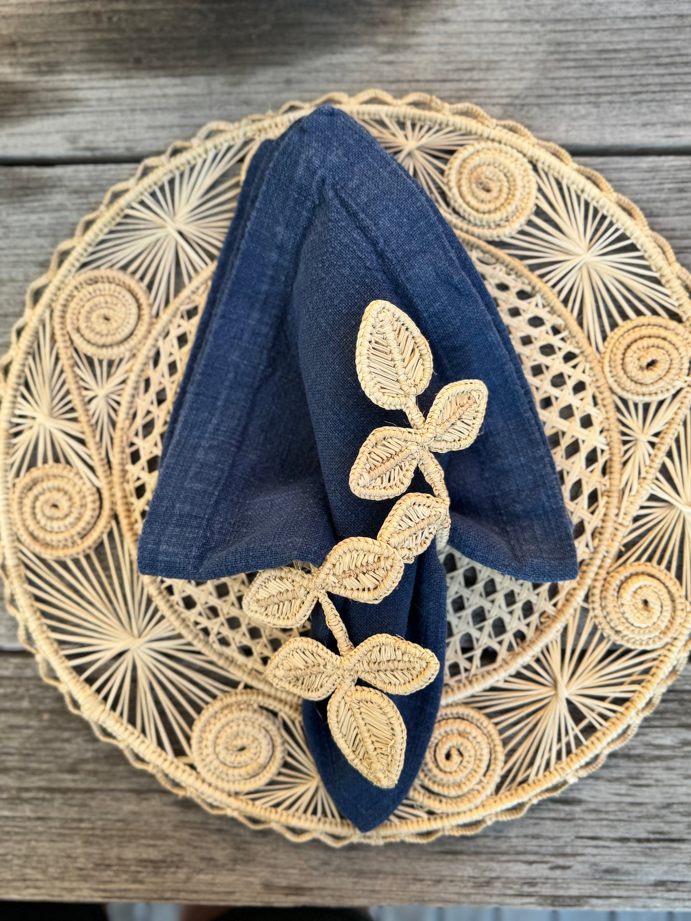 Usiacurí Caracol Placemats with Curved Edge