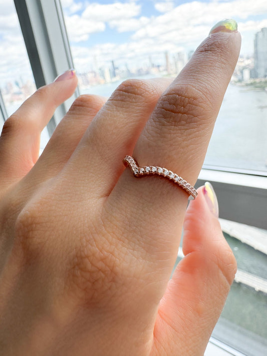 Minimal Curved Band Ring by Bichota