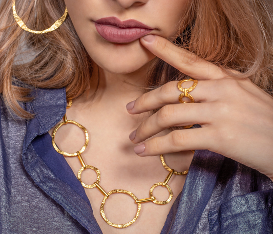 Short Crop Circle Necklace by Durando