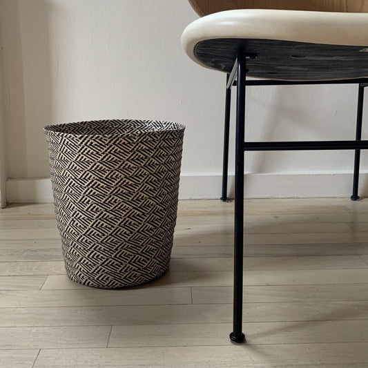 Caña Flecha Planter / Waste Basket