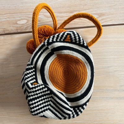 Medium Hand-Woven Wayuu Mochila with Pompom