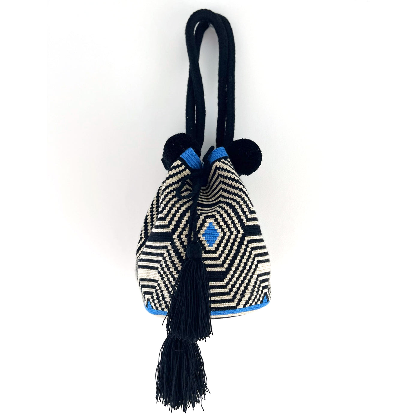 Medium Hand-Woven Wayuu Mochila with Pompom